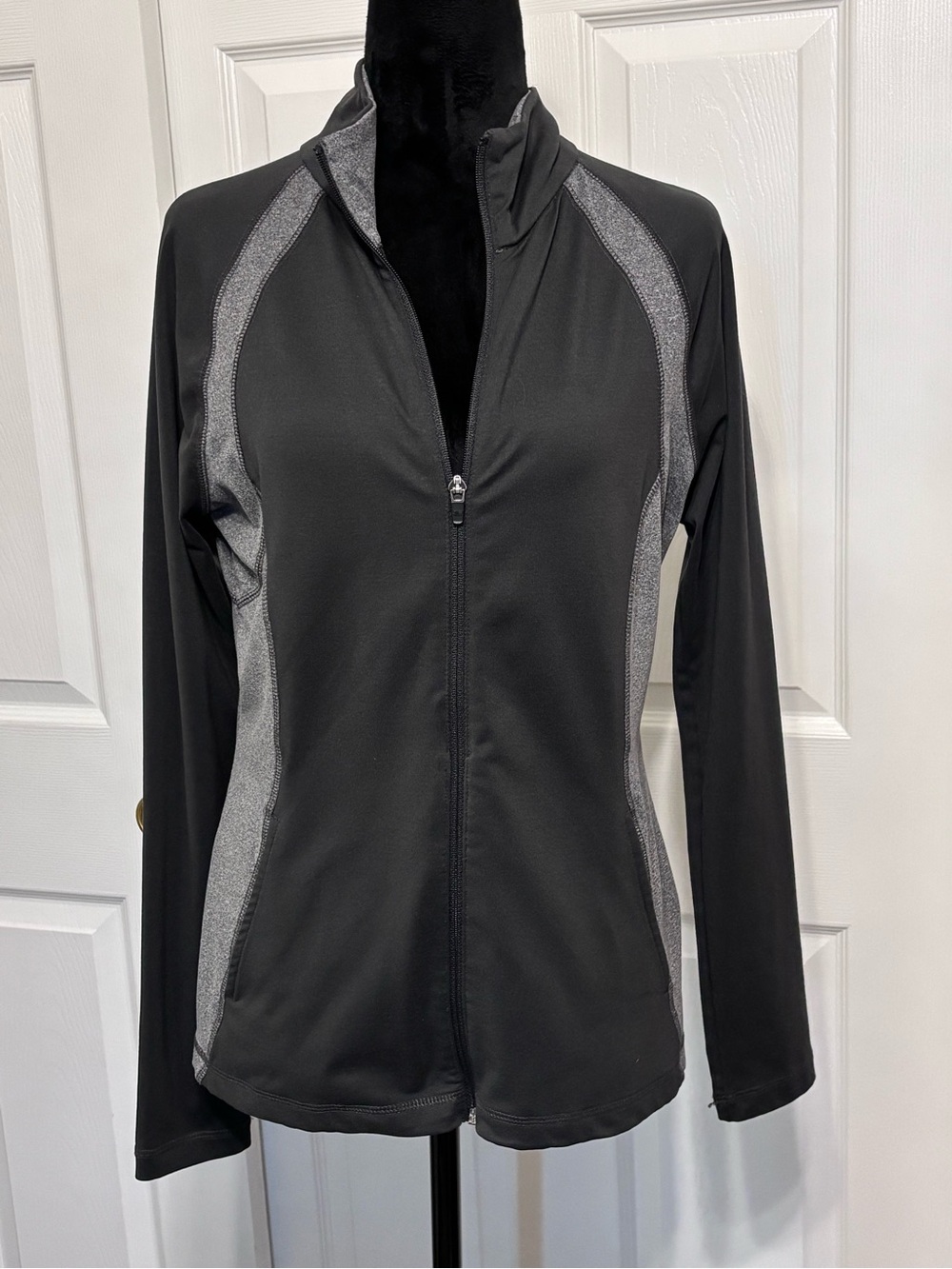 tek gear Black Full Zip Active Jacket Gray Panels Women’s Training Workout M